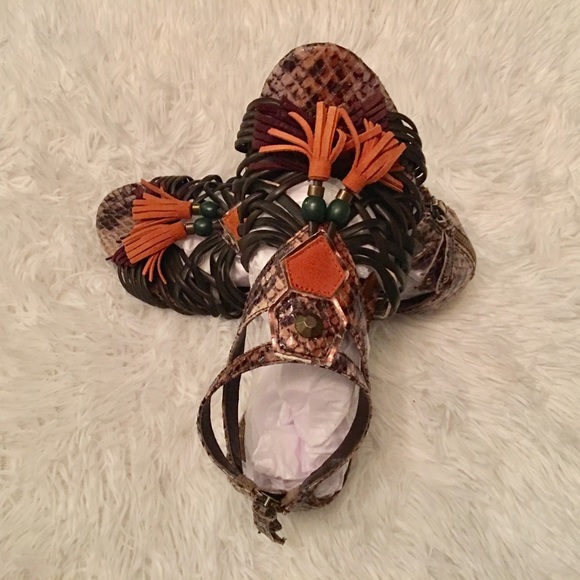 Chinese Laundry Shoes - Chinese Laundry Sandal’s Size 7.5 So Cute!! 💠💠💠